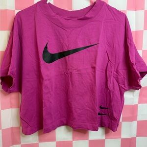 Nike Oversized Cropped Tee